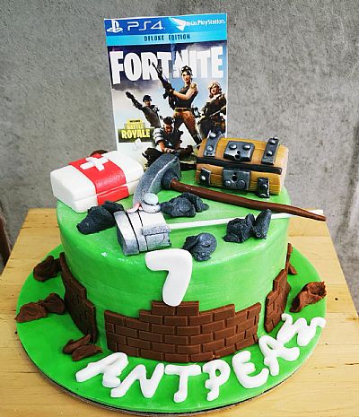 ΤΟΥΡΤΑ 3D FORTNIGHT PLAYSTATION