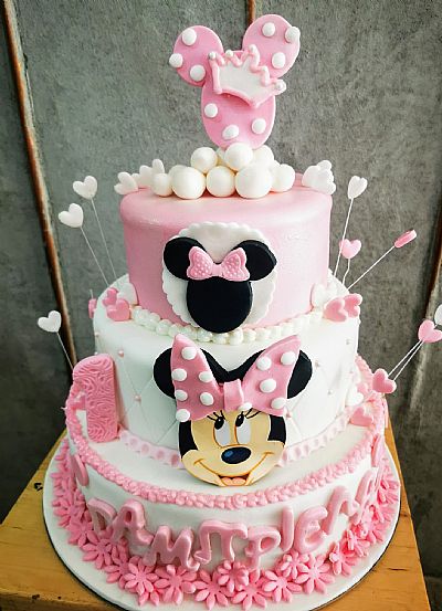 ΤΟΥΡΤΑ 3D MINNIE MOUSE
