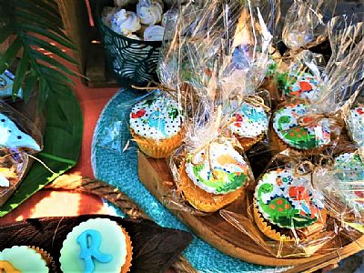 ΘΕΜΑ ΤΑ ΔΕΙΝΟΣΑΥΡΑΚΙΑ