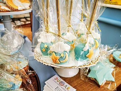 ΘΕΜΑ ΑΣΤΕΡΙ ΣΕ ΓΑΛΑΖΙΕΣ ΑΠΟΧΡΩΣΕΙΣ