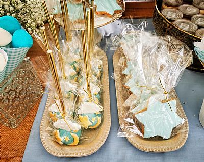 ΘΕΜΑ ΑΣΤΕΡΙ ΣΕ ΓΑΛΑΖΙΕΣ ΑΠΟΧΡΩΣΕΙΣ