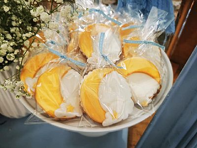 ΘΕΜΑ ΑΣΤΕΡΙ ΣΕ ΓΑΛΑΖΙΕΣ ΑΠΟΧΡΩΣΕΙΣ