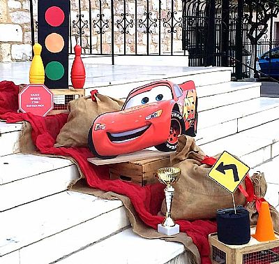 ΘΕΜΑ MCQUEEN