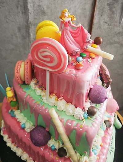 ΤΟΥΡΤΑ 3D ΚΑΡΔΙΕΣ ΠΡΙΓΚΙΠΙΣΣΕΣ DISNEY