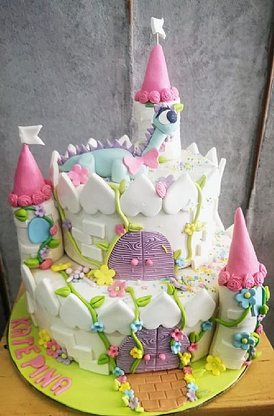 ΤΟΥΡΤΕΣ 3D ΚΑΣΤΡΟ ΜΕ ΔΕΙΝΟΣΑΥΡΑΚΙ