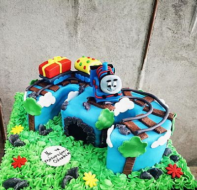 ΤΟΥΡΤΑ 3D THOMAS